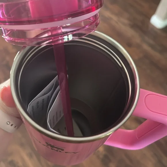 Stanley Pink Quencher H2.0 Tumbler - Picture 4 of 4